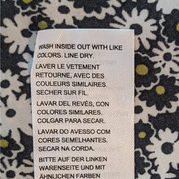 LEVI Front Tie Cropped Daisy Blouse Long Sleeves Black Cream Gold Size L NWOT - Picture 6 of 7